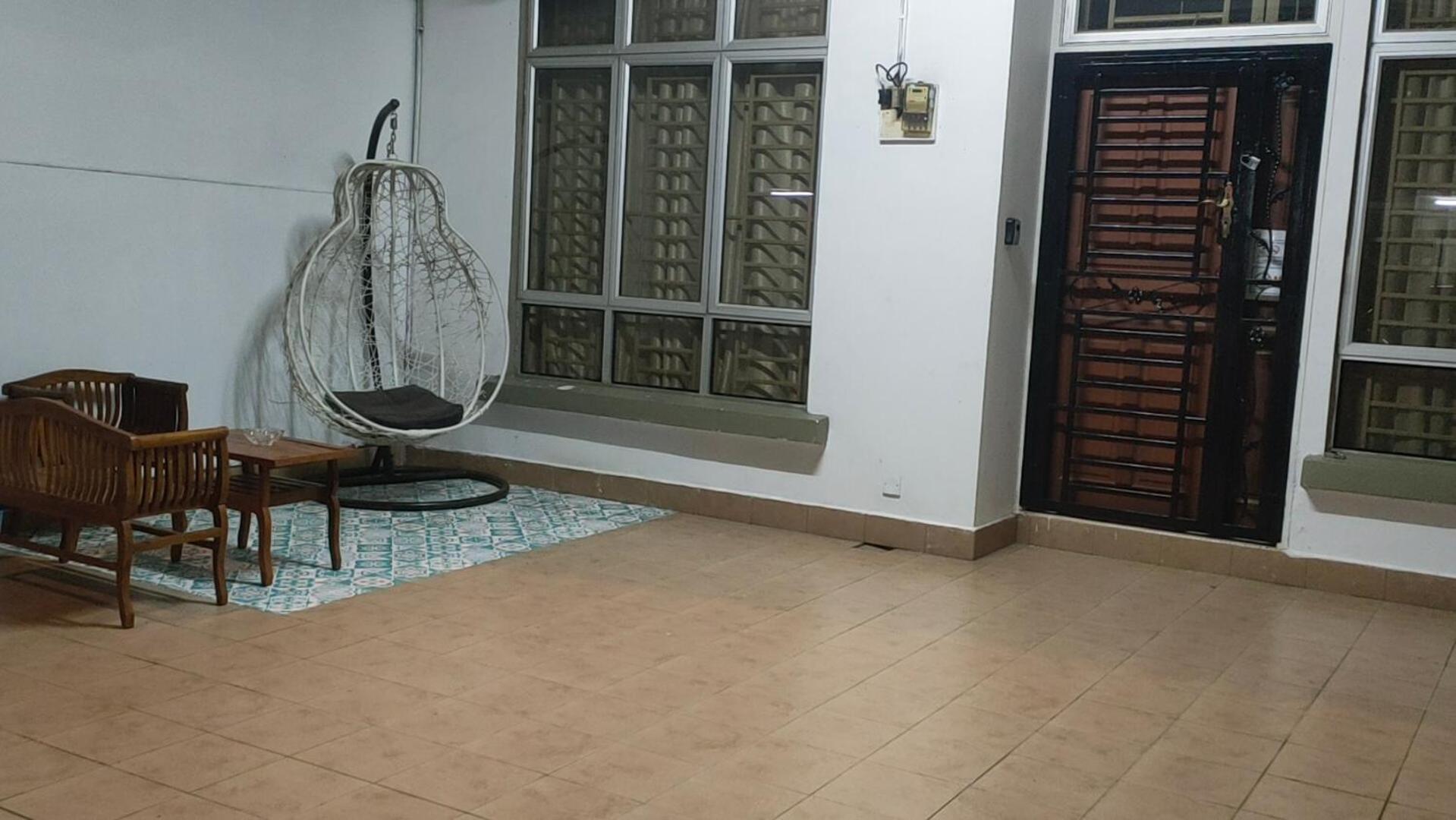 Zulaikha'S Homestay Ulu Tiram Johor Bahru Екстер'єр фото